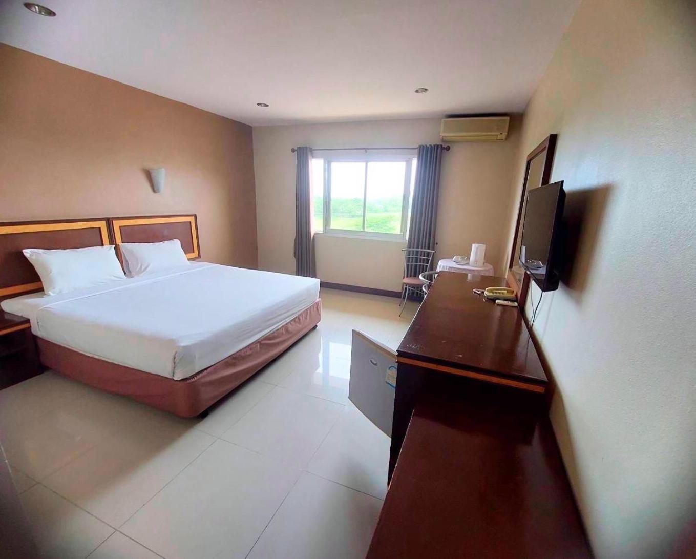 Kp Hotel Udonthani Kumphawapi Zewnętrze zdjęcie