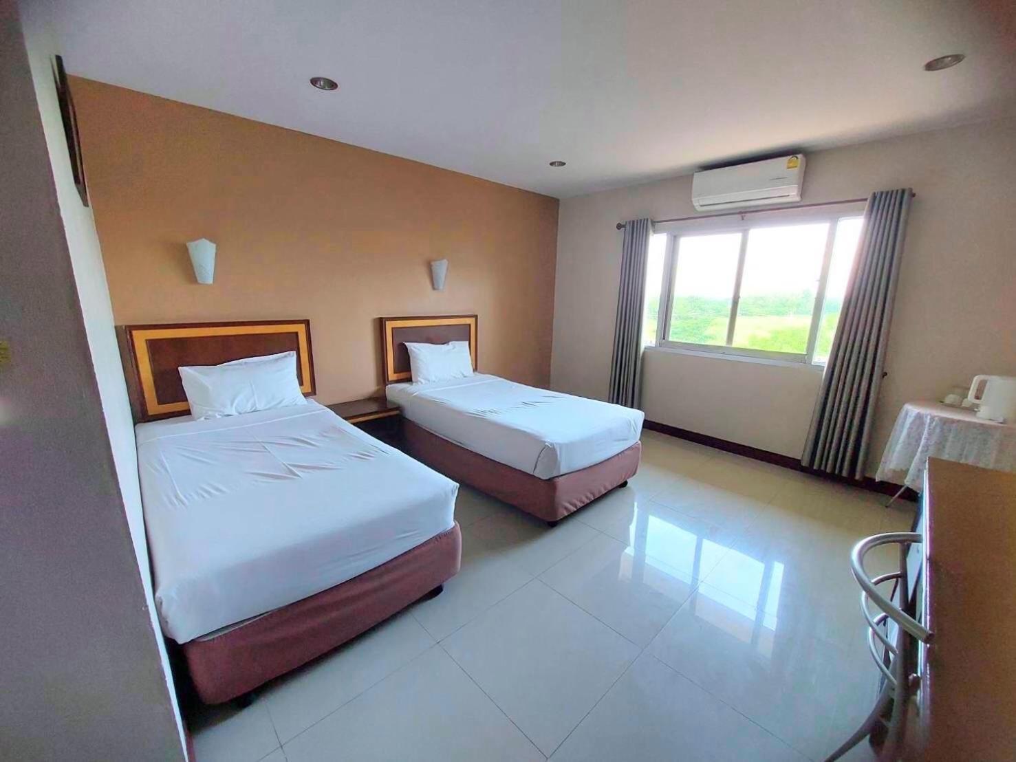 Kp Hotel Udonthani Kumphawapi Zewnętrze zdjęcie